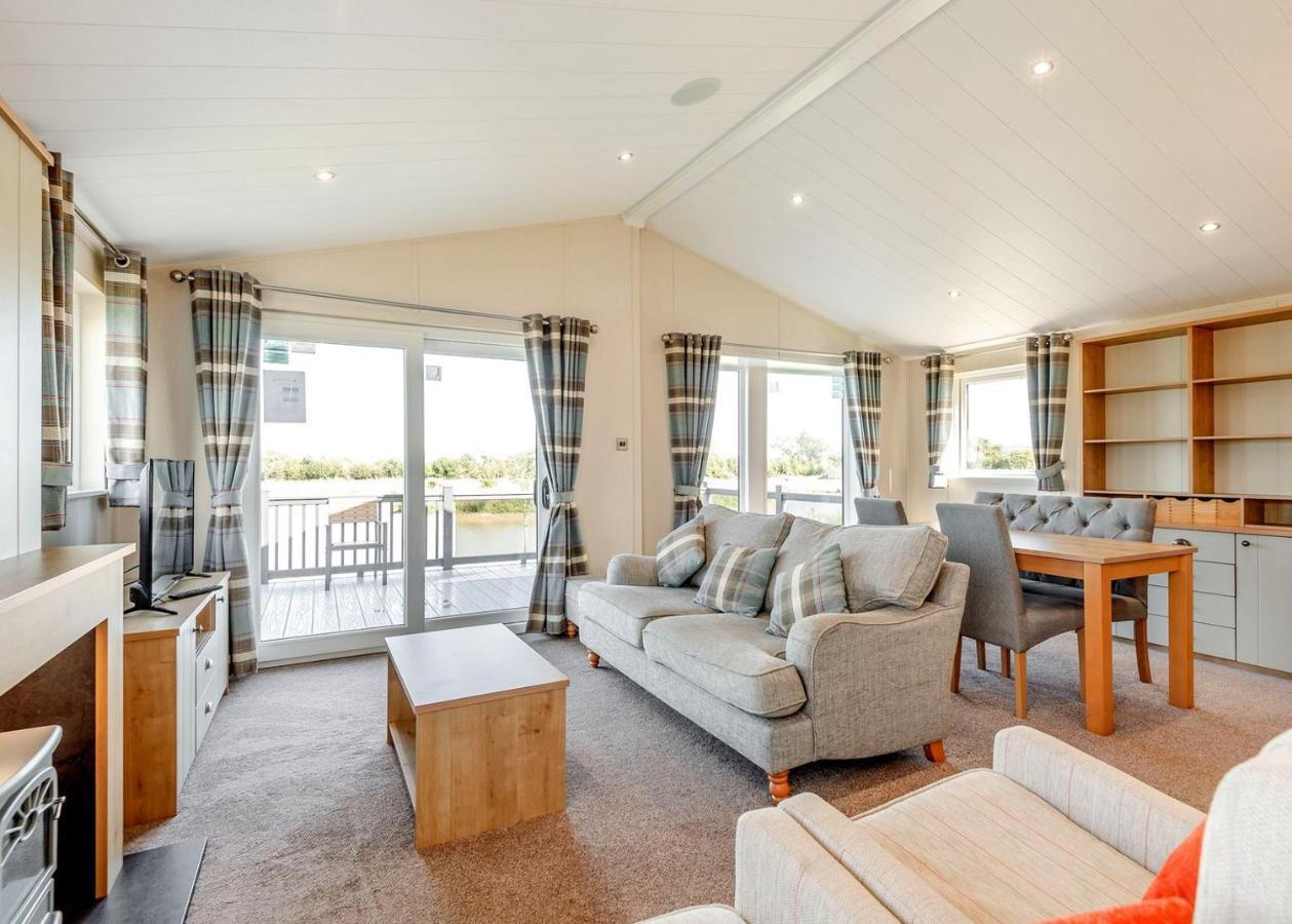Home Farm Park Lakeside Retreat Burgh le Marsh 객실 사진