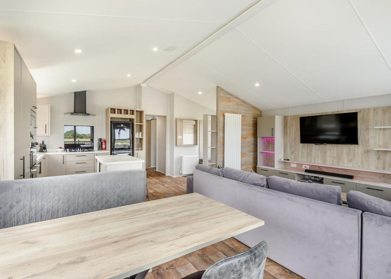 Home Farm Park Lakeside Retreat Burgh le Marsh 객실 사진