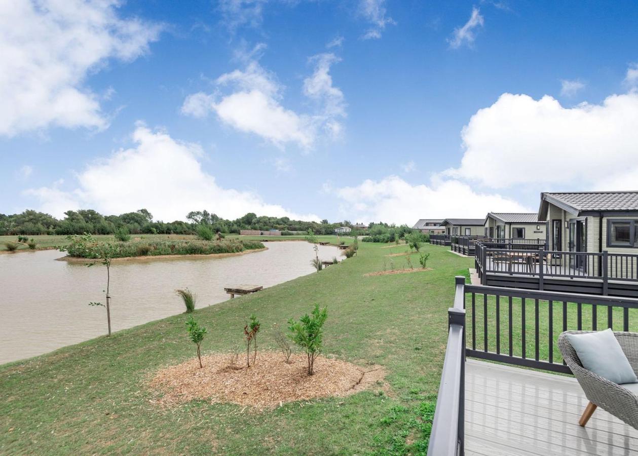 Home Farm Park Lakeside Retreat Burgh le Marsh 객실 사진