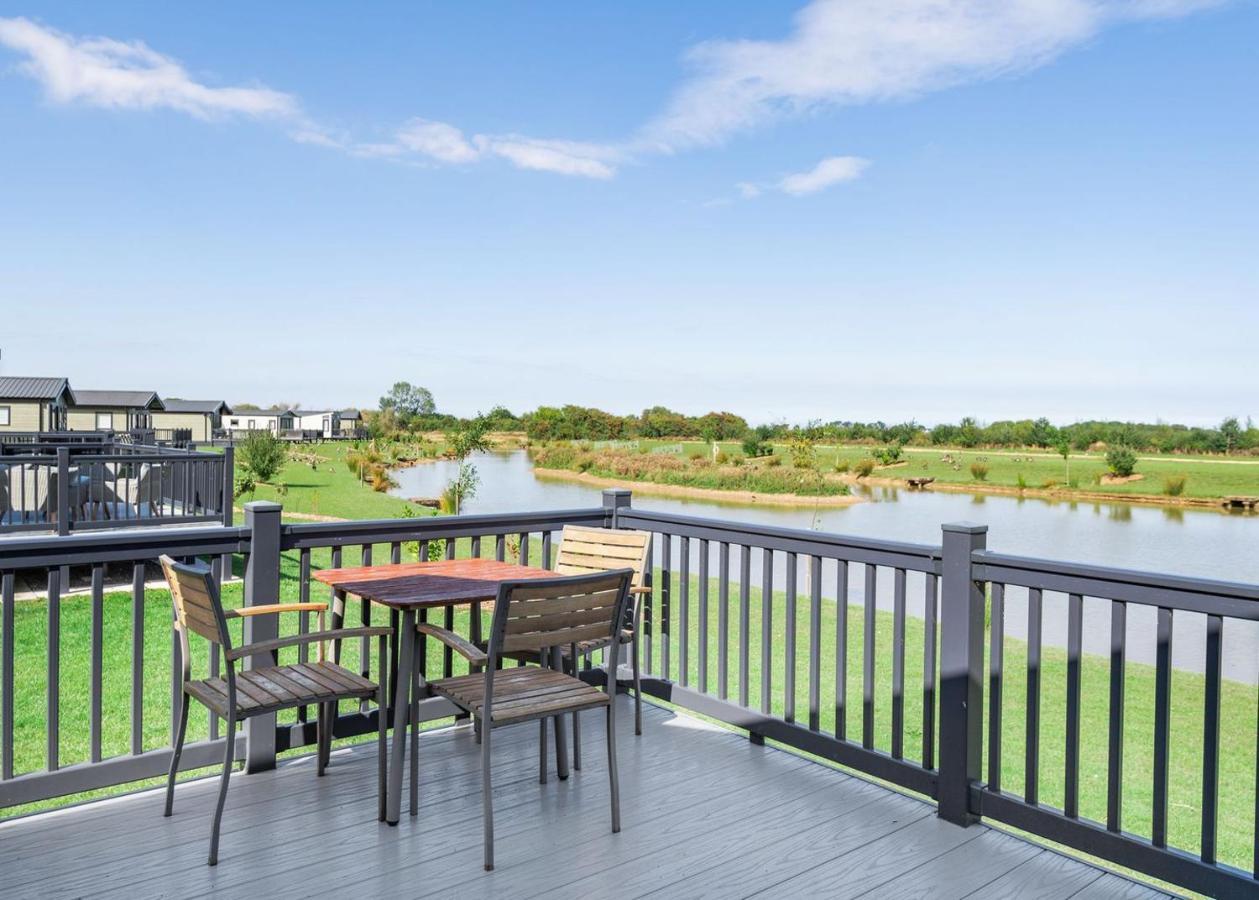 Home Farm Park Lakeside Retreat Burgh le Marsh 객실 사진