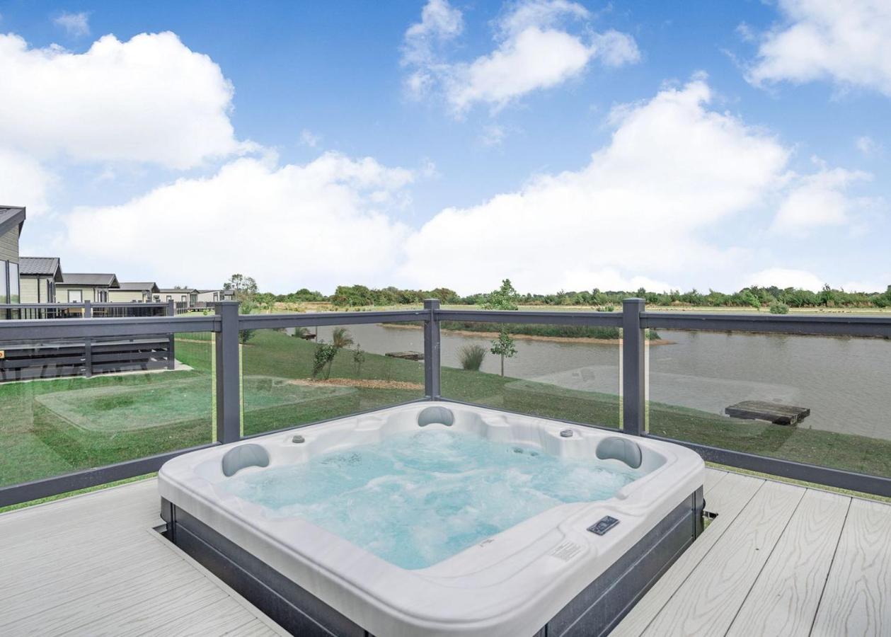 Home Farm Park Lakeside Retreat Burgh le Marsh 객실 사진